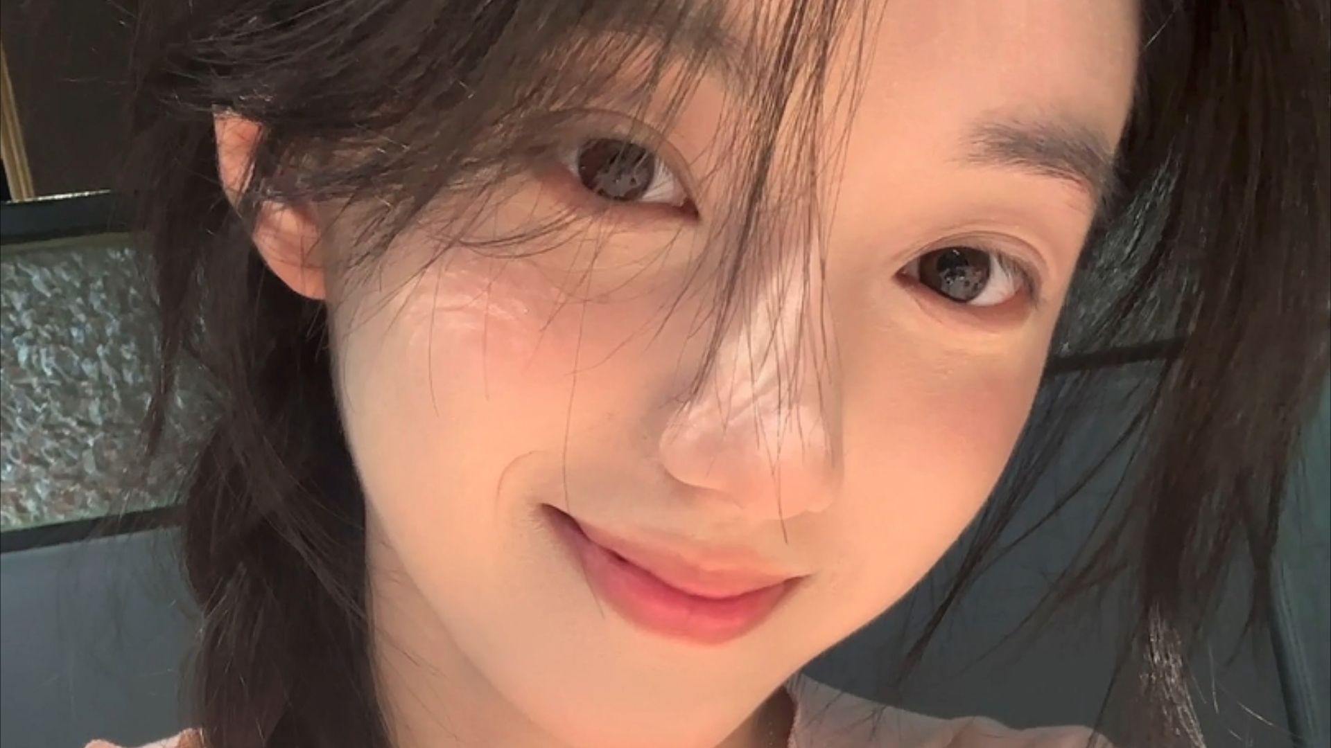 人民币汇率保持基本稳定有坚实基础